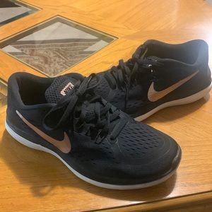 Nike flex run. Good used condition